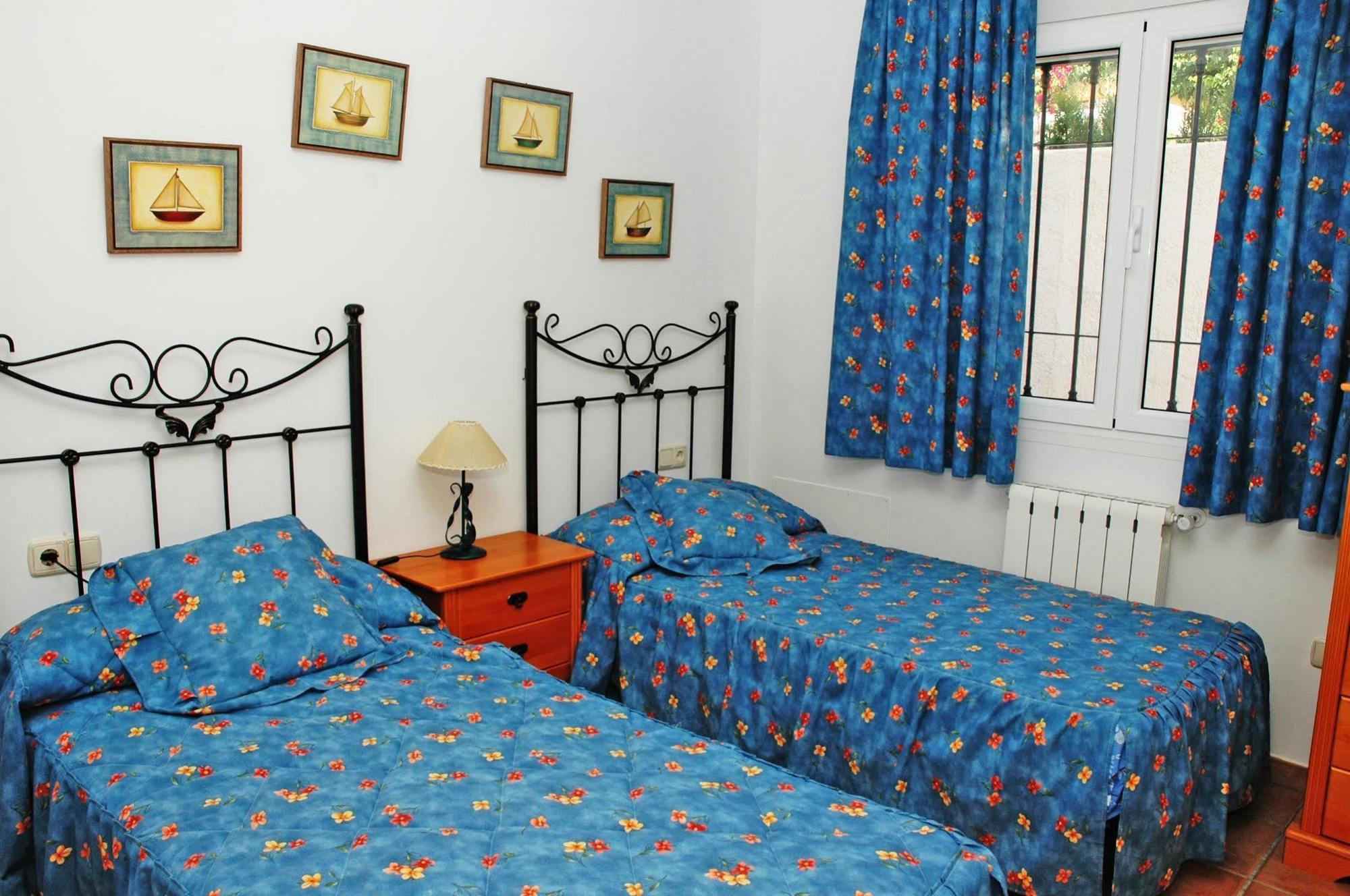 Bungalows Puerta De กัลเป ภายนอก รูปภาพ