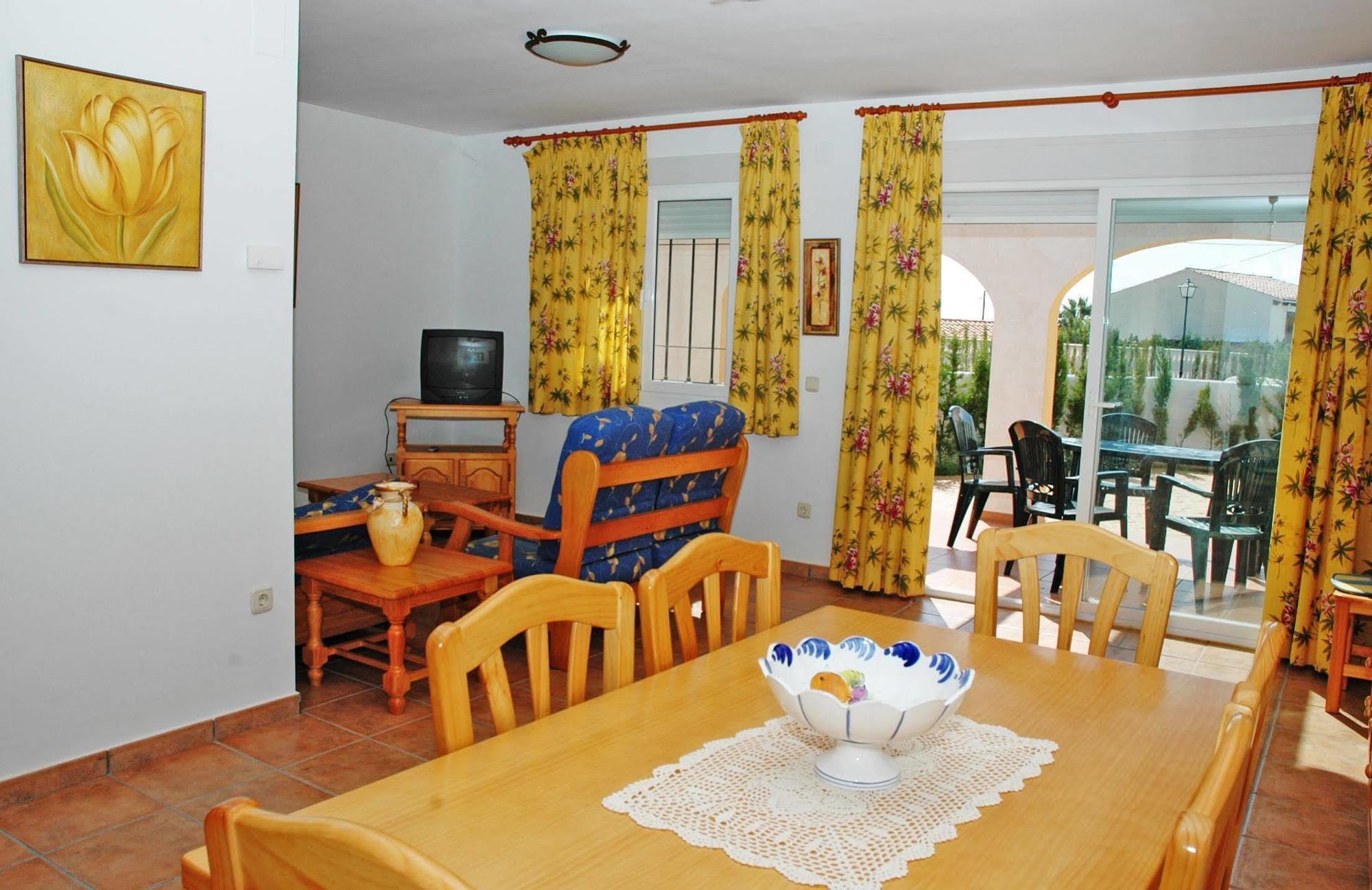 Bungalows Puerta De กัลเป ภายนอก รูปภาพ