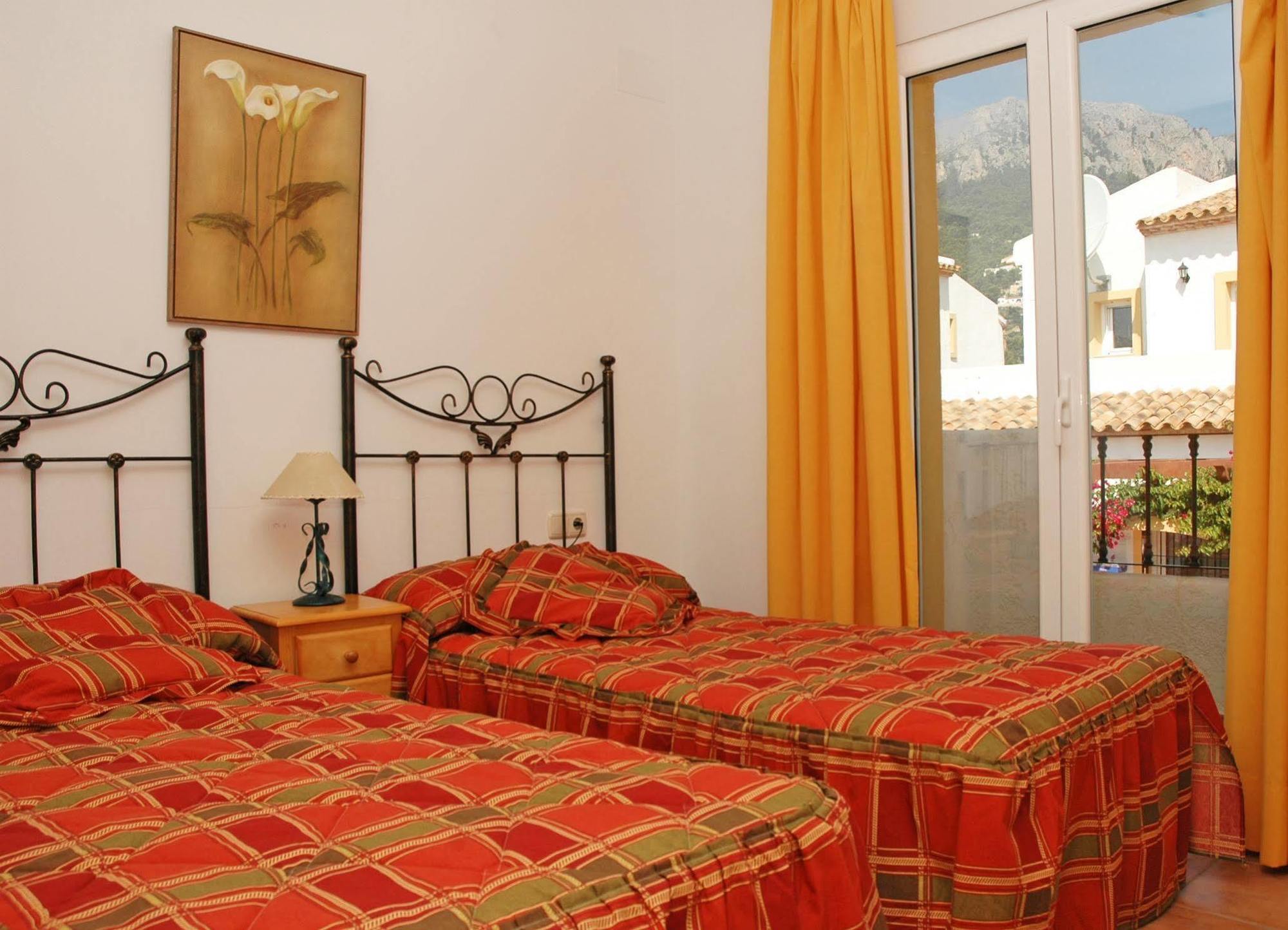 Bungalows Puerta De กัลเป ภายนอก รูปภาพ